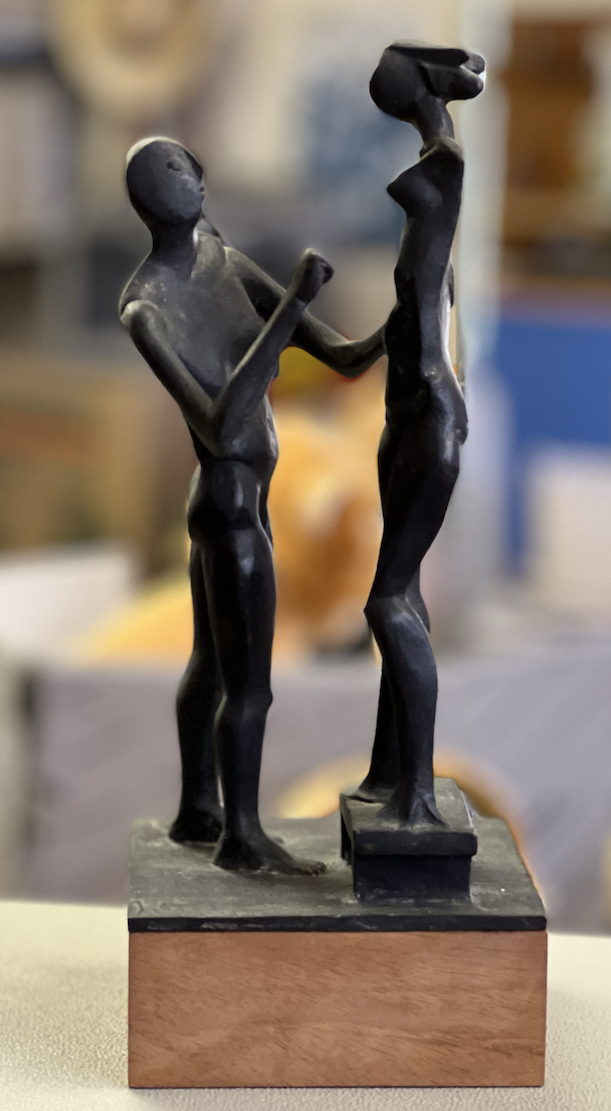 (sculptor, standing